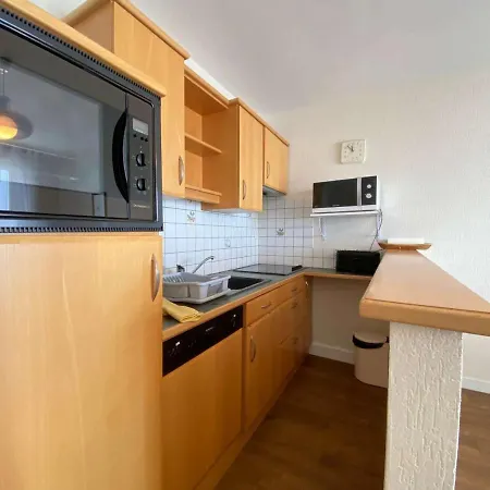 T2 6 Pers Avec Balcon, A Deux Pas De La Et Des Commerces - - Fr-1-245-136 Apartament